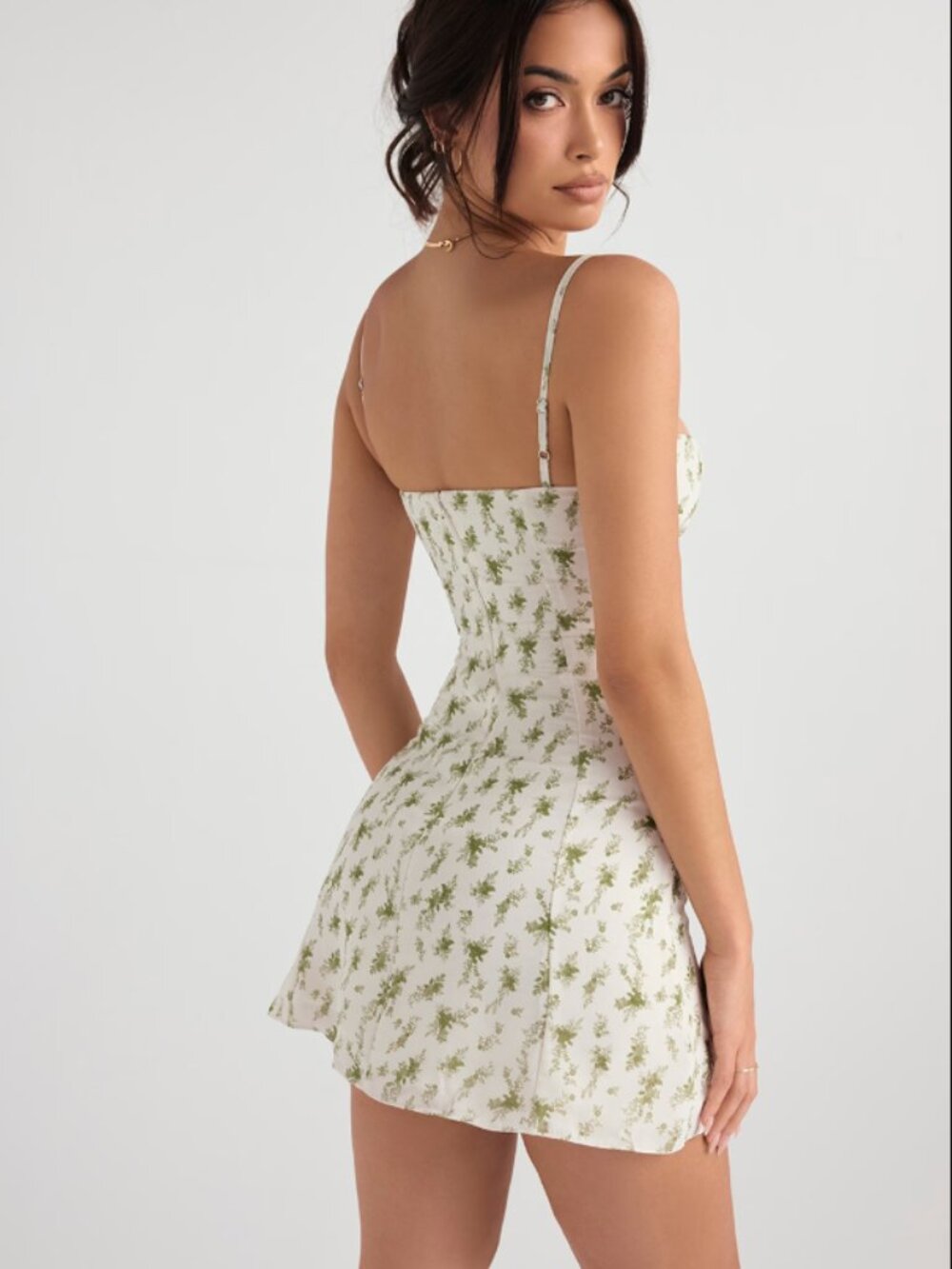 House of CB Christiana Garden Print Mini Dress Medium NWT Floral - Picture 2 of 8
